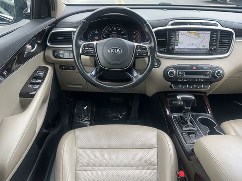 Used 2019 Kia Sorento EX w/ EX Touring Package image 5