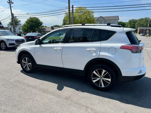 Used 2016 Toyota RAV4 XLE AWD/4WD image 8