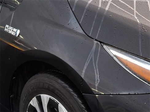 Certified 2020 Toyota Prius Prime LE w/ Carpet Mat Package image 11