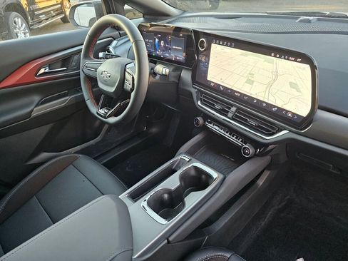 New 2026 Chevrolet Equinox EV RS FWD image 28