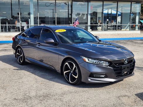 Used 2018 Honda Accord Sport image 9