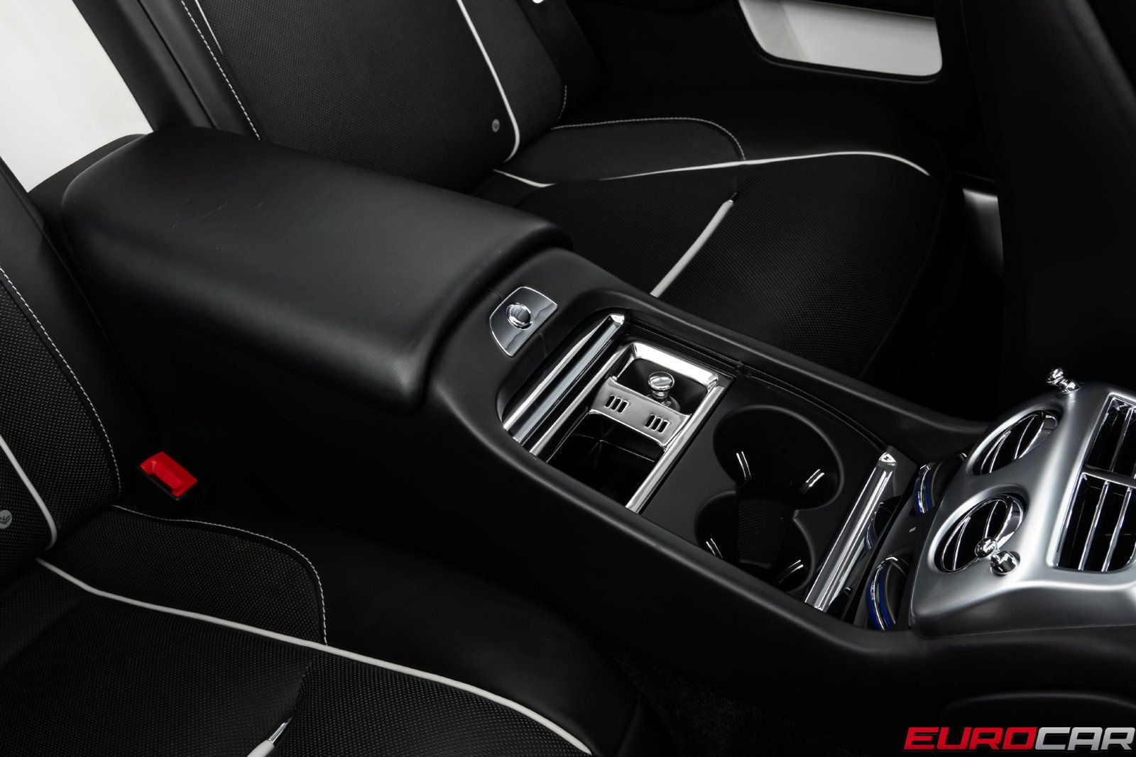 Used 2018 Rolls-Royce Dawn RWD image 40