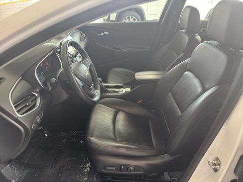 Used 2024 Chevrolet Malibu LT image 36