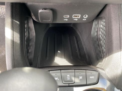 Used 2022 Chevrolet TrailBlazer LT AWD/4WD image 38