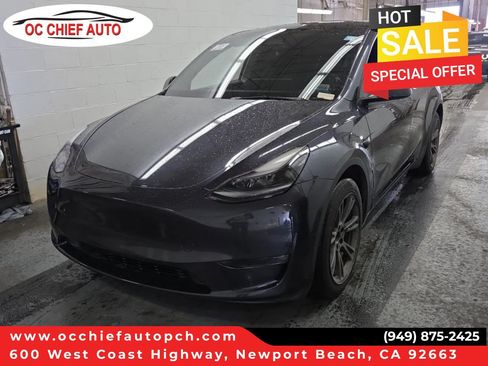 Used 2025 Tesla Model Y Long Range AWD/4WD image 1