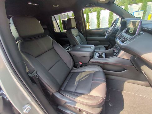 Used 2024 Chevrolet Tahoe RST w/ Luxury Package AWD/4WD image 36