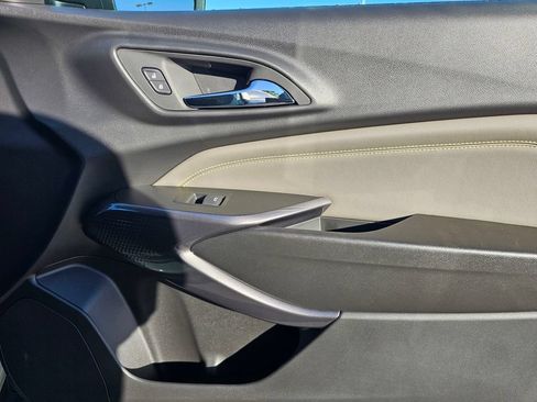 New 2026 Chevrolet Trax ACTIV w/ Sunroof Package FWD image 9