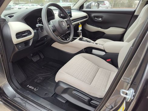 New 2026 Honda HR-V LX image 2