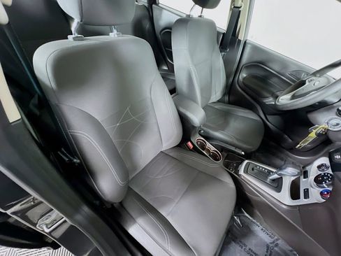 Used 2017 Ford Fiesta SE image 24