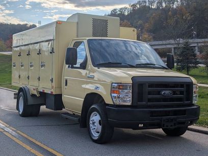 Used 2019 Ford E-450 and Econoline 450 Super Duty w/ Power Windows & Locks Group