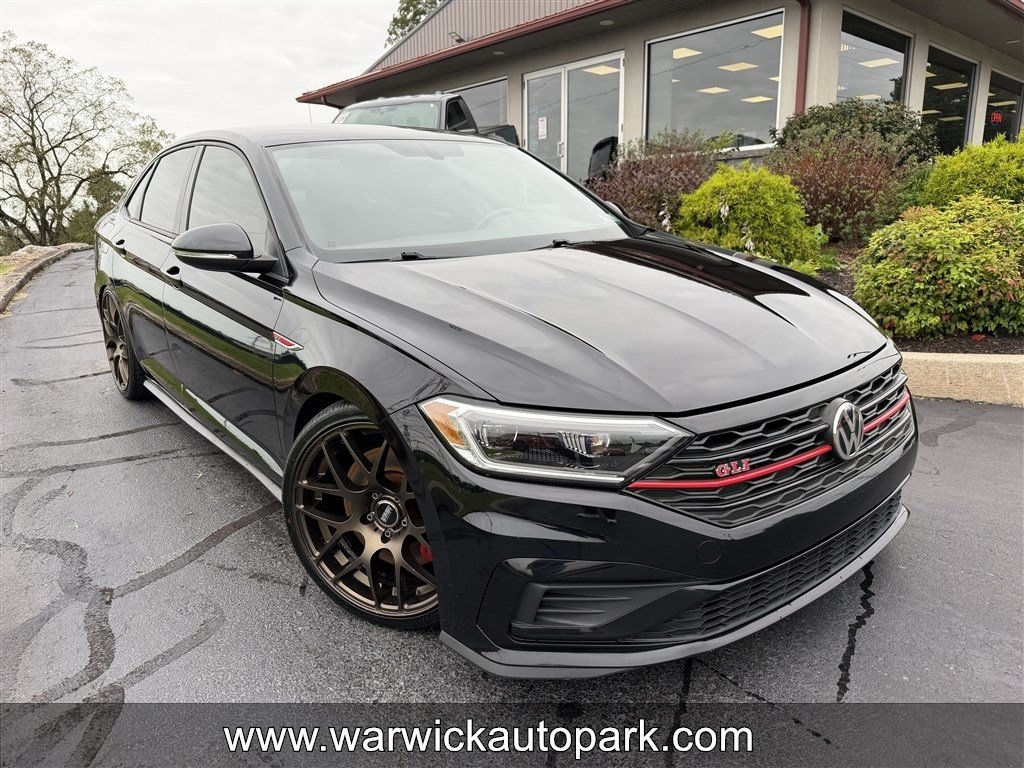 Used 2019 Volkswagen Jetta GLI FWD image 1