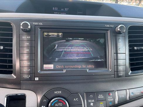 Used 2013 Toyota Sienna XLE w/ Premium Pkg FWD image 28