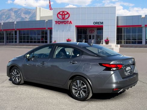 Used 2025 Nissan Versa SV FWD image 5