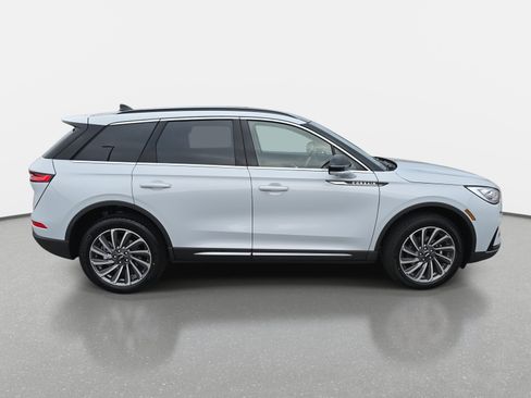 New 2026 Lincoln Corsair Reserve image 4