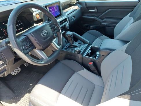 Used 2025 Toyota Tacoma TRD Sport w/ TRD Sport Upgrade Package AWD/4WD image 9
