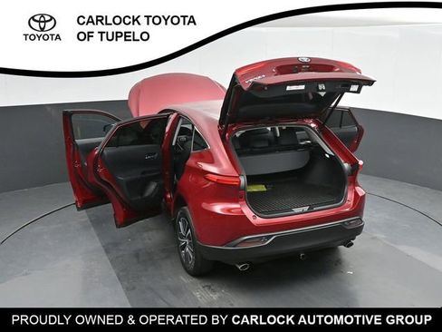 Used 2023 Toyota Venza LE image 51