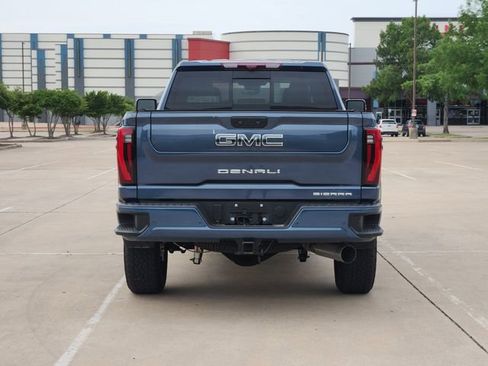 Used 2025 GMC Sierra 2500 Denali Ultimate AWD/4WD image 6