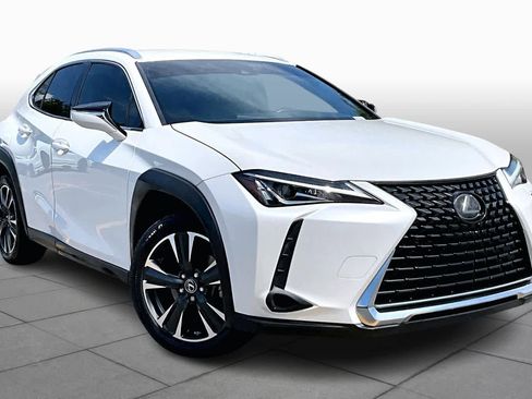 Used 2019 Lexus UX 200 w/ Accessory Package 2 FWD image 3