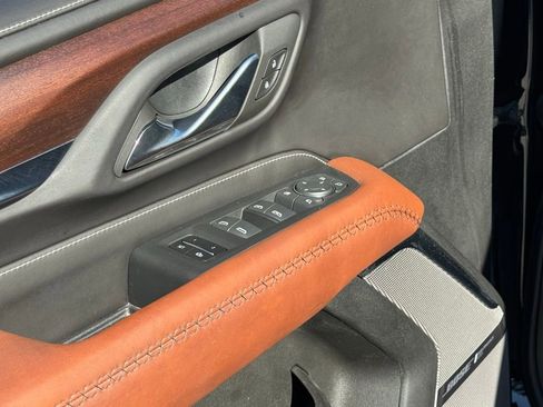 Used 2023 GMC Yukon XL Denali Ultimate image 23