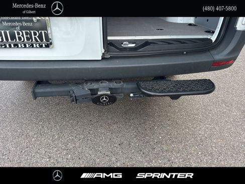 Used 2025 Mercedes-Benz Sprinter 2500 image 10