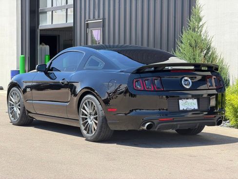 Used 2013 Ford Mustang GT Premium w/ Electronics Pkg RWD image 3