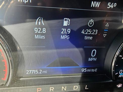 Used 2022 Ford Explorer XLT image 15