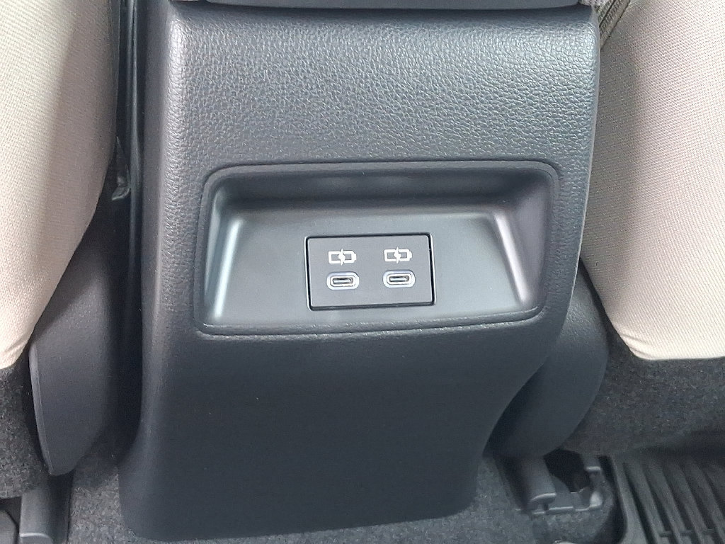 Used 2026 Toyota Corolla LE FWD image 11