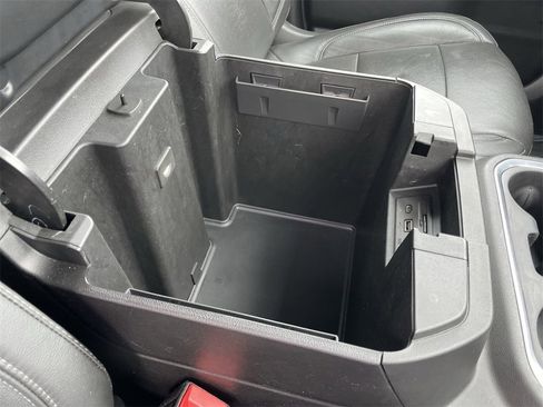 Used 2019 GMC Sierra 1500 SLT w/ SLT Premium Package image 31