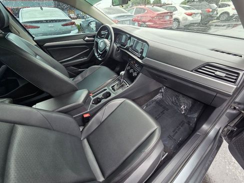 Used 2019 Volkswagen Jetta SE FWD image 16