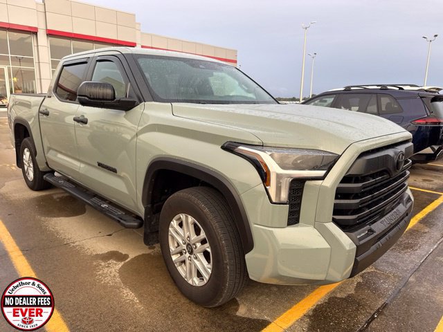 Used 2025 Toyota Tundra SR5 AWD/4WD image 10