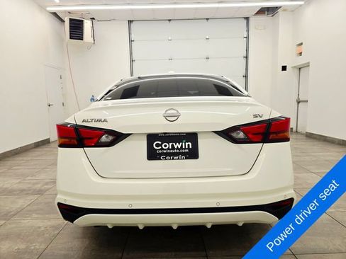 Used 2024 Nissan Altima 2.5 SV FWD image 4
