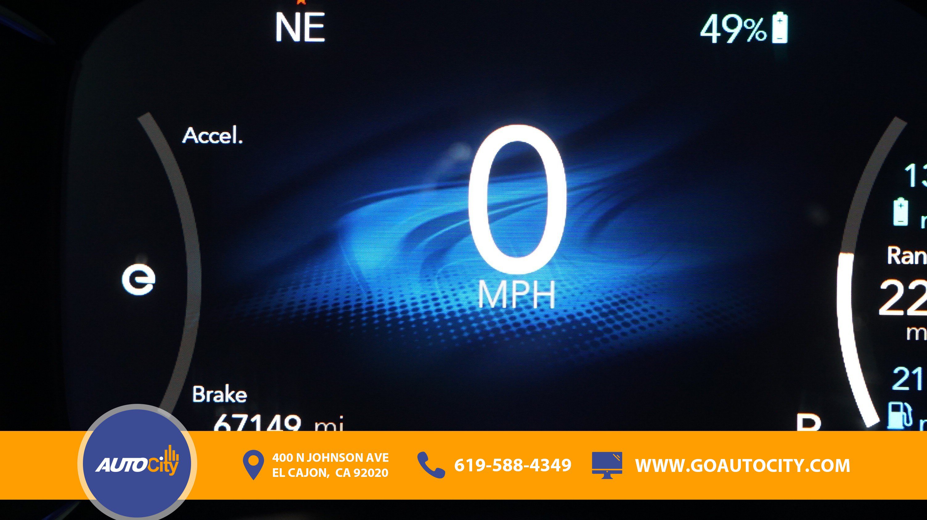 Used 2024 Chrysler Pacifica Limited FWD image 3