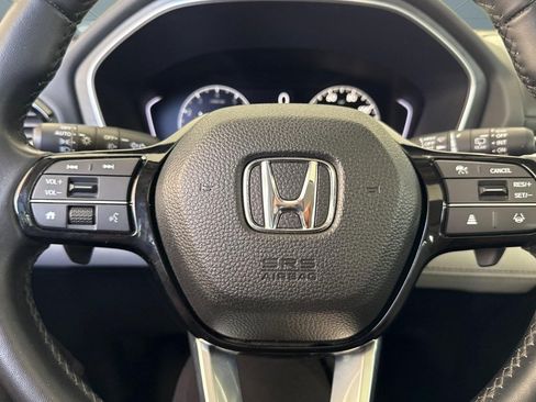 Certified 2025 Honda Pilot Touring image 15