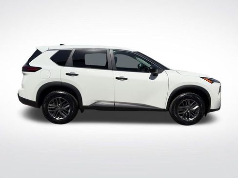 Used 2024 Nissan Rogue S AWD/4WD image 8