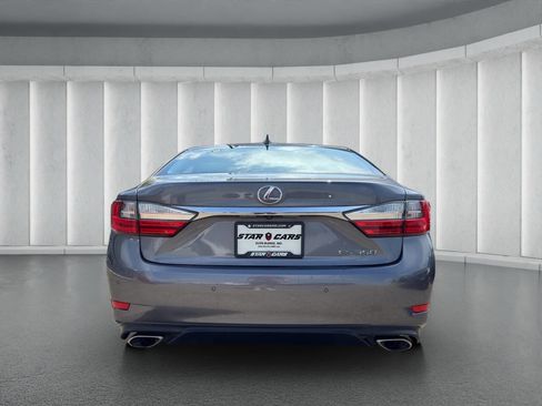 Used 2016 Lexus ES 350 w/ Luxury Package w/Wood Trim FWD image 4