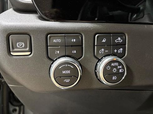 New 2025 GMC Sierra 1500 SLT w/ SLT Premium Plus Package image 32