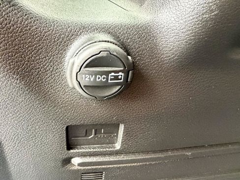 Used 2019 Jeep Wrangler Unlimited Sahara w/ Uconnect 4C Nav & Sound Group AWD/4WD image 82