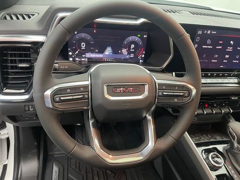 New 2025 GMC Canyon Elevation w/ Convenience Package image 2