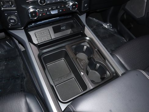 New 2026 Ford F250 Lariat w/ Black Appearance Package image 32