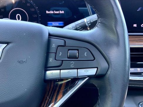 Used 2023 Cadillac Escalade ESV Premium Luxury AWD/4WD image 19