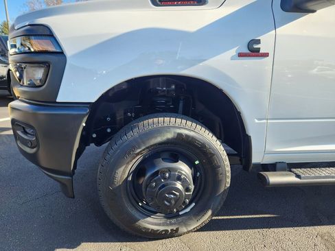 New 2026 RAM 3500 Tradesman AWD/4WD image 9