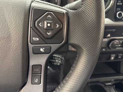 Used 2023 Toyota Tacoma TRD Sport image 29