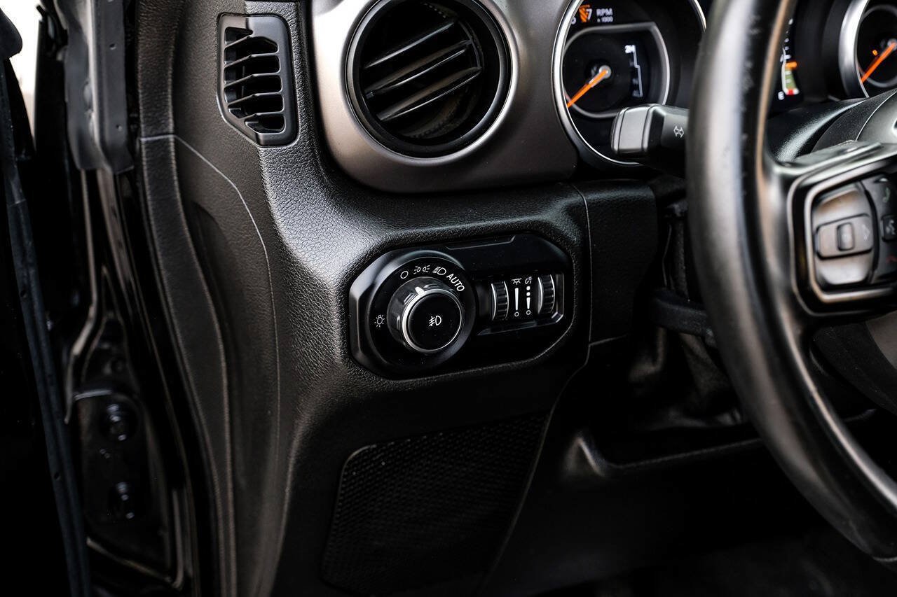Used 2019 Jeep Wrangler Unlimited Sport S AWD/4WD image 32