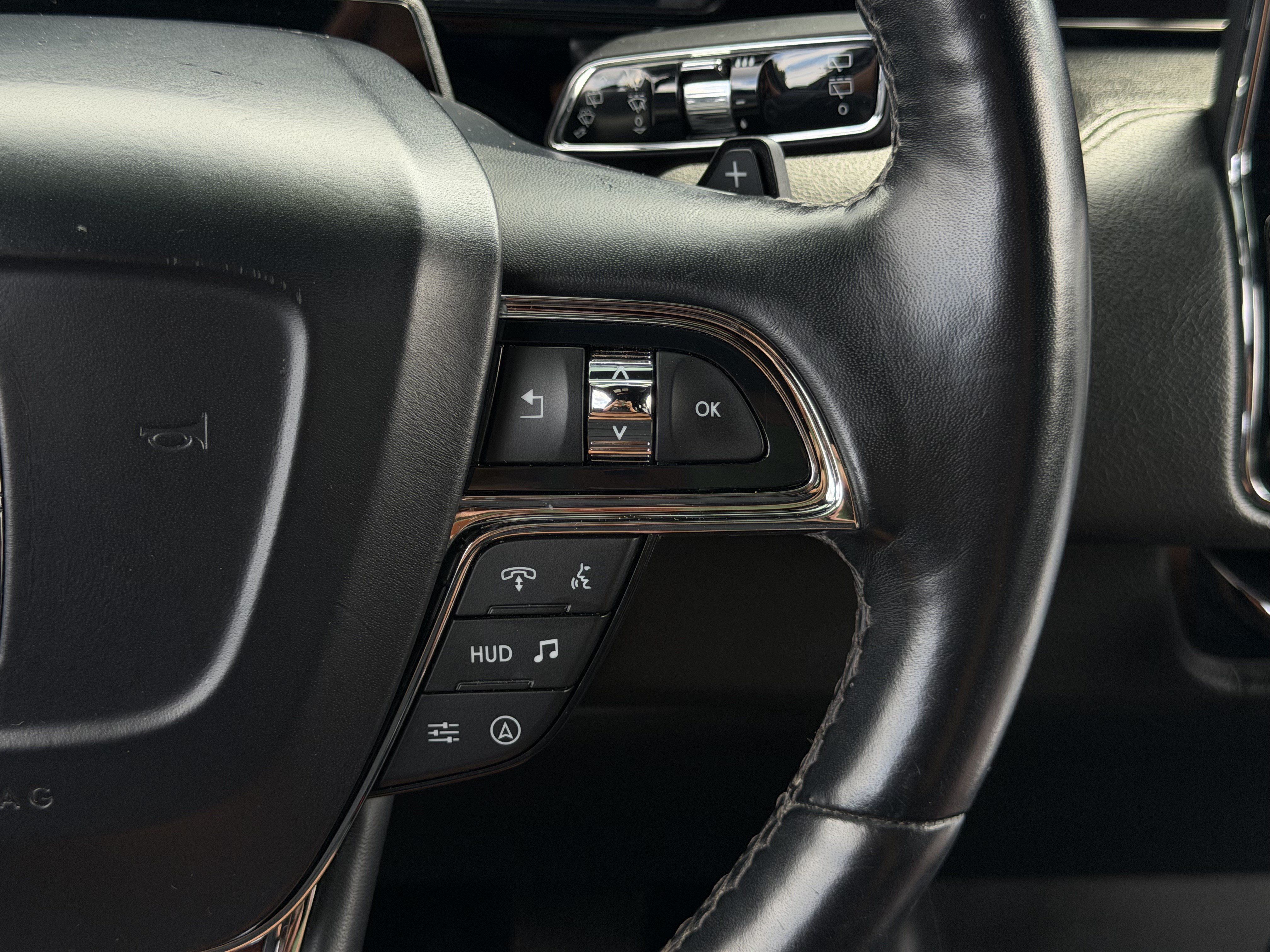 Used 2023 Lincoln Navigator L Reserve RWD image 18