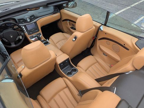 Used 2011 Maserati GranTurismo Convertible RWD image 42