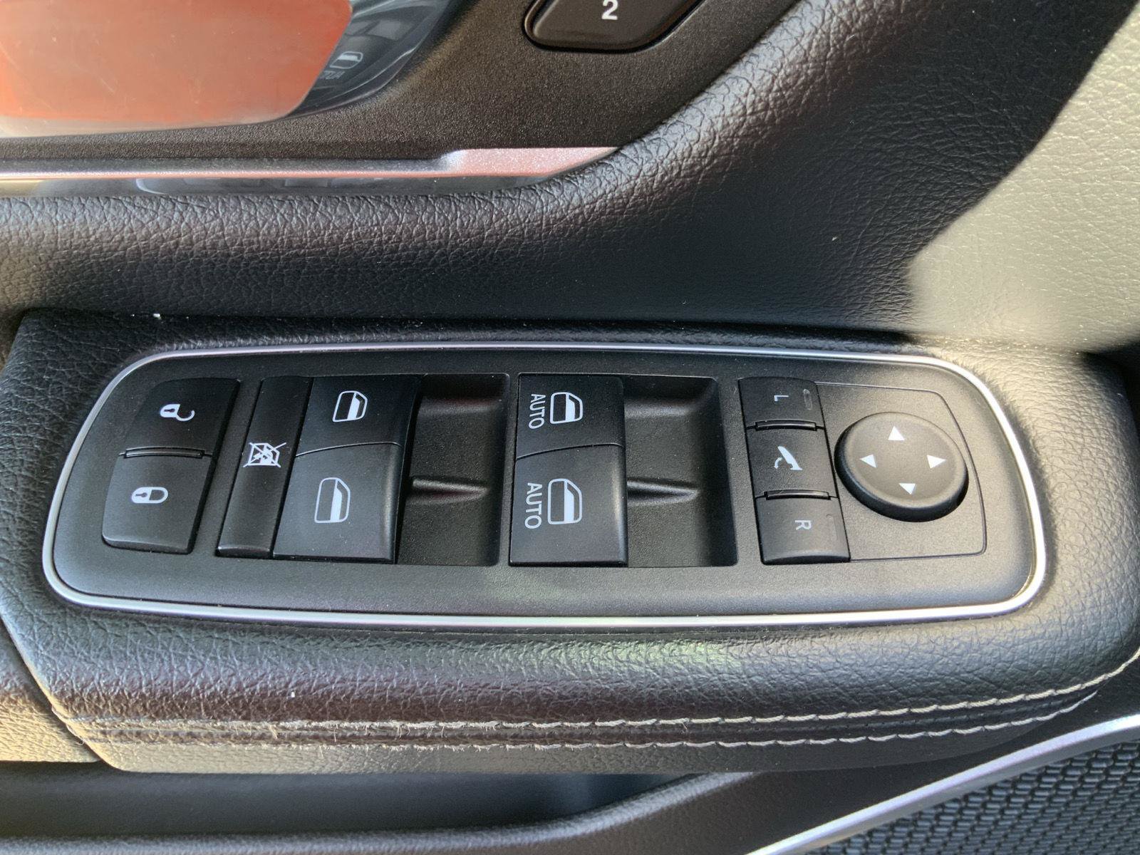 Used 2022 RAM 1500 Laramie AWD/4WD image 21