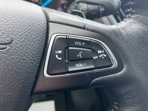 Used 2017 Ford Escape Titanium image 28