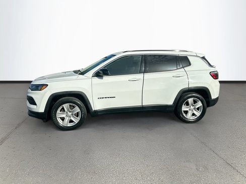 Used 2022 Jeep Compass Latitude FWD image 4