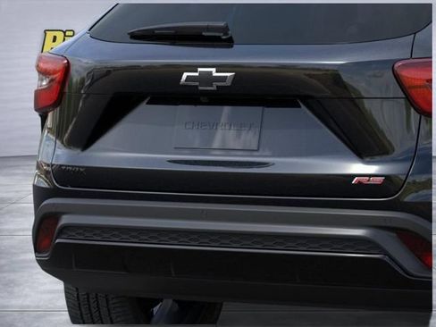 New 2026 Chevrolet Trax RS w/ Driver Confidence Package FWD image 14