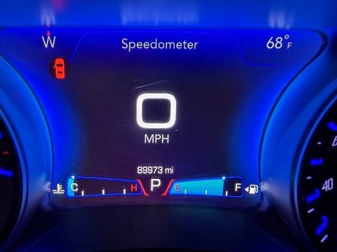 Used 2018 Chrysler 300 S AWD/4WD image 33